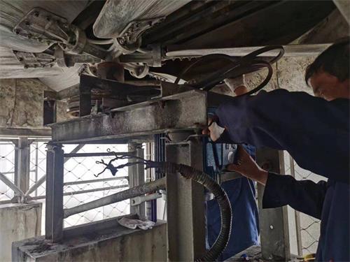 <a href=http://www.ismzo.com/peijian/fan/ target=_blank class=infotextkey>冷卻塔風(fēng)機(jī)</a>噪聲控制方法